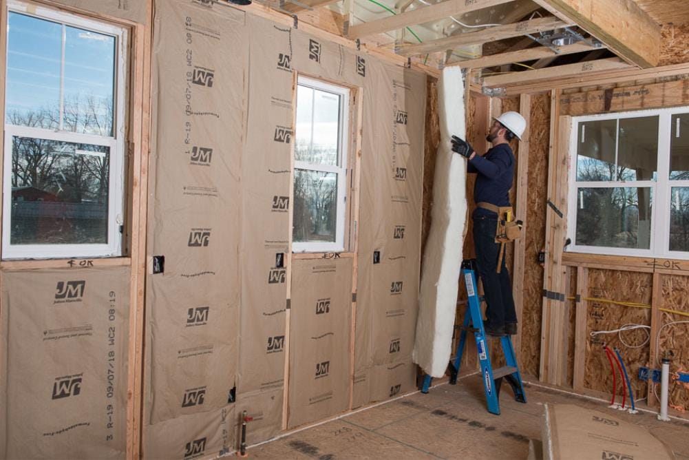 Johns Manville (JM) R-13 Kraft Faced Fiberglass Batt Insulation, 15-1/4 in. x 93 in., 108.33 sq. ft. Bag