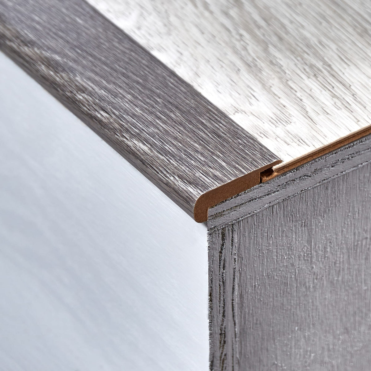 SimpleSolutions 2.37-in x 78.7-in Trenton Oak Prefinished Stair Nosing