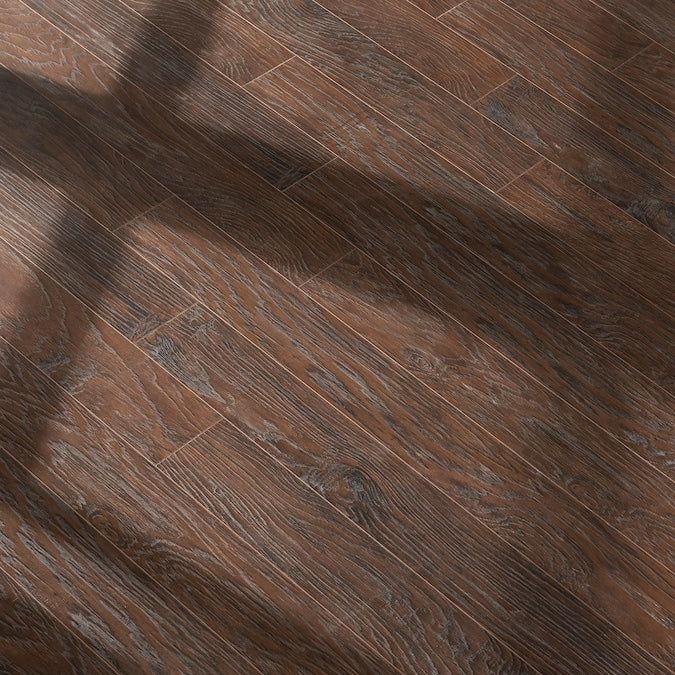 Pergo Classics Scraped Hickory 10mm Water Resistant Laminate Flooring