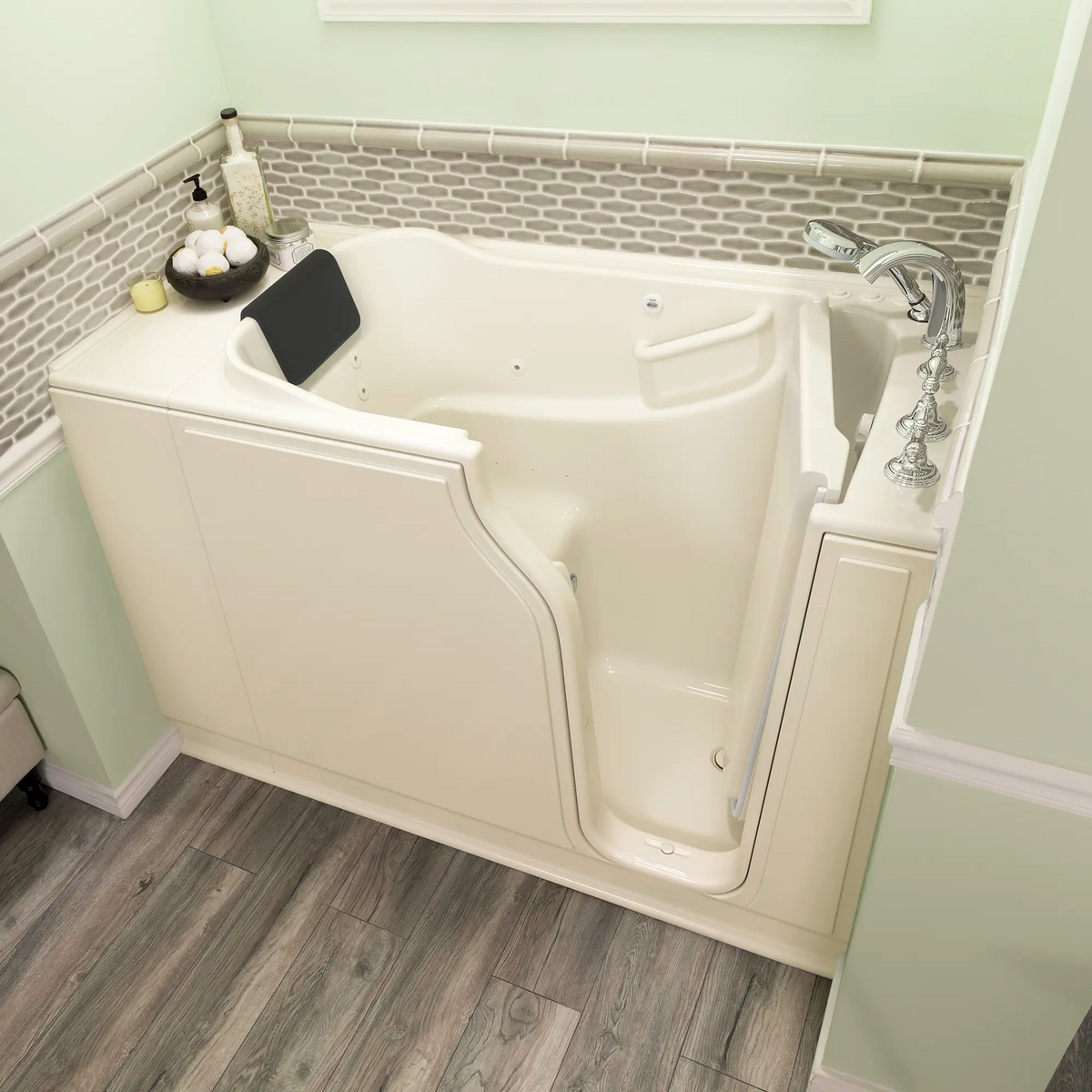 American Standard Gelcoat Premium 52 in. Right-Hand Walk-In Whirlpool & Air Bathtub in Linen