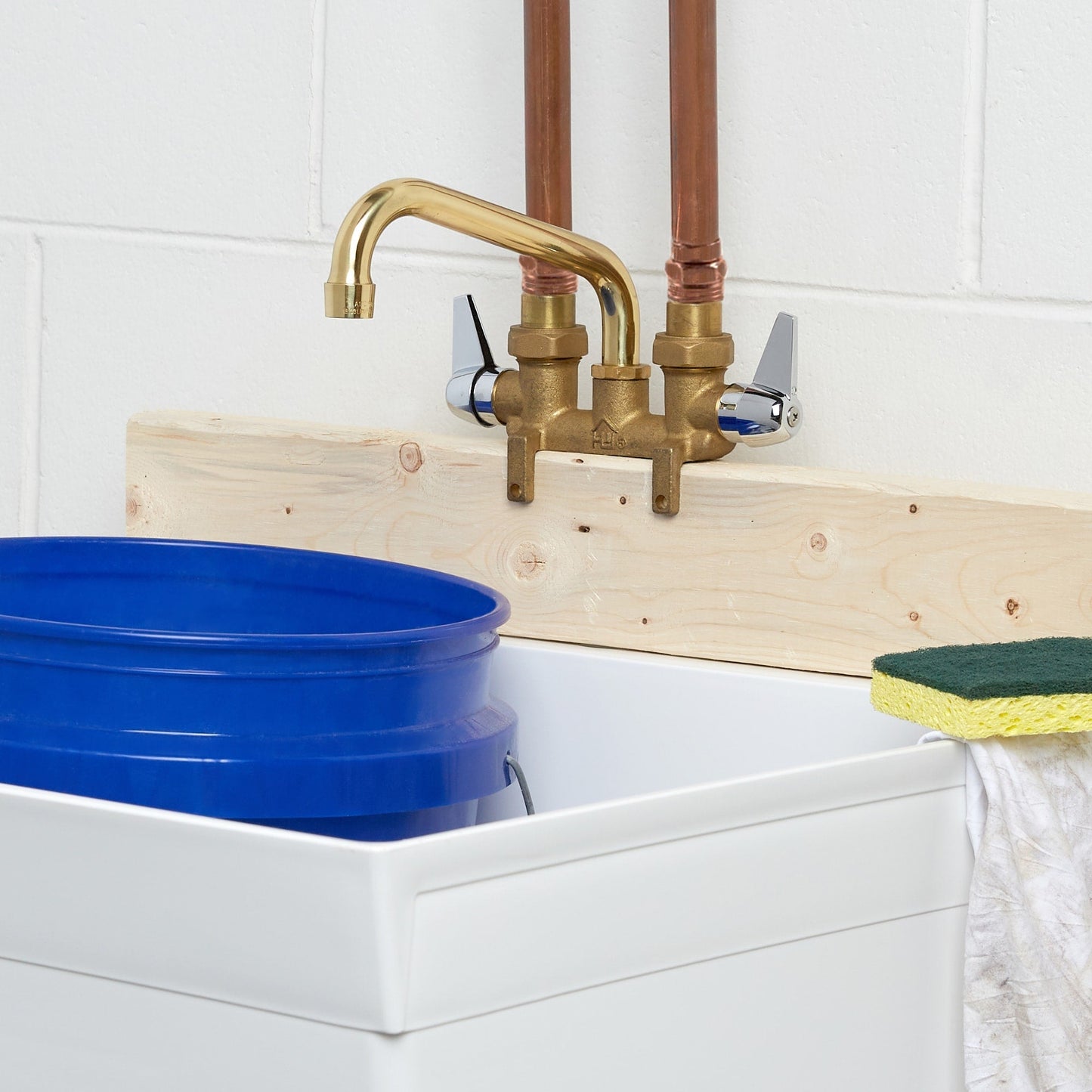 Project Source Rough Brass 2-handle Deck-mount Utility Faucet