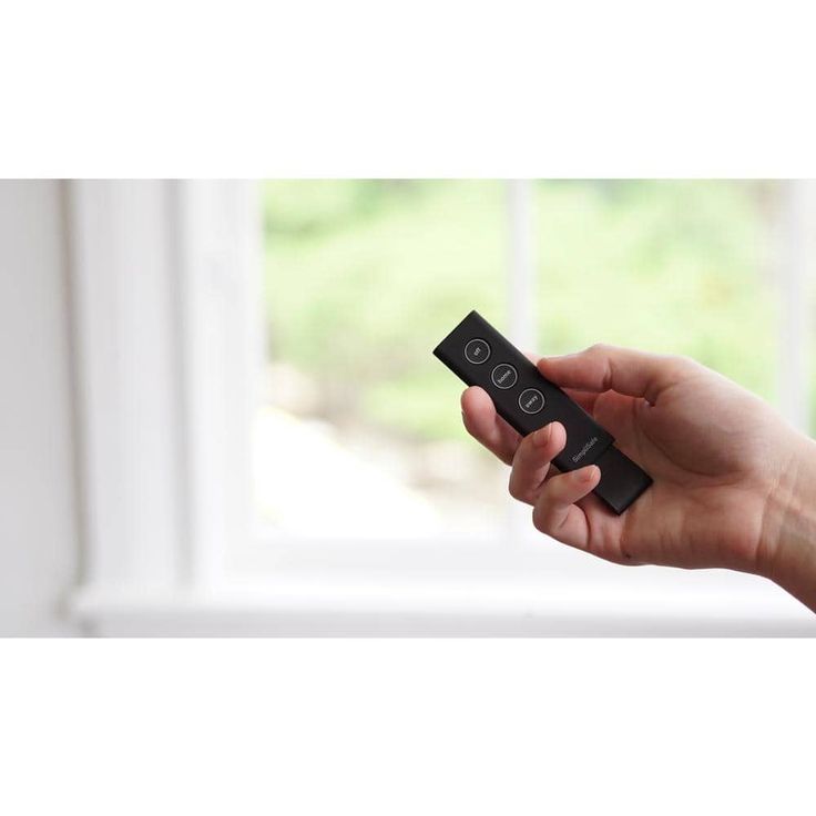 SimpliSafe Smart Home Security System (7 pc.) with Base Station, Siren, Keypad, Motion Sensor, 3 Entry Sensors, and Key Fob