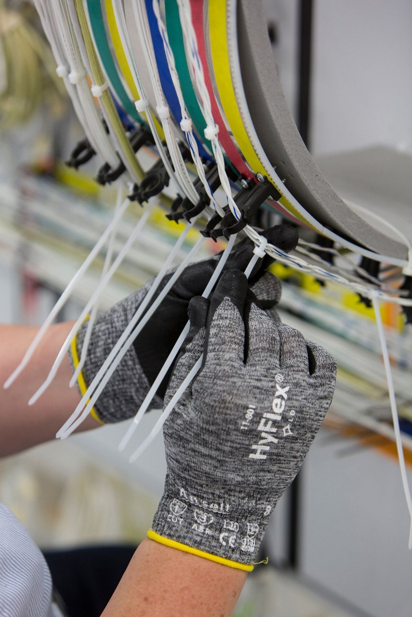 HYFLEX Coated Gloves XL - Foam Nitrile, Palm Dipped, ANSI Level 3