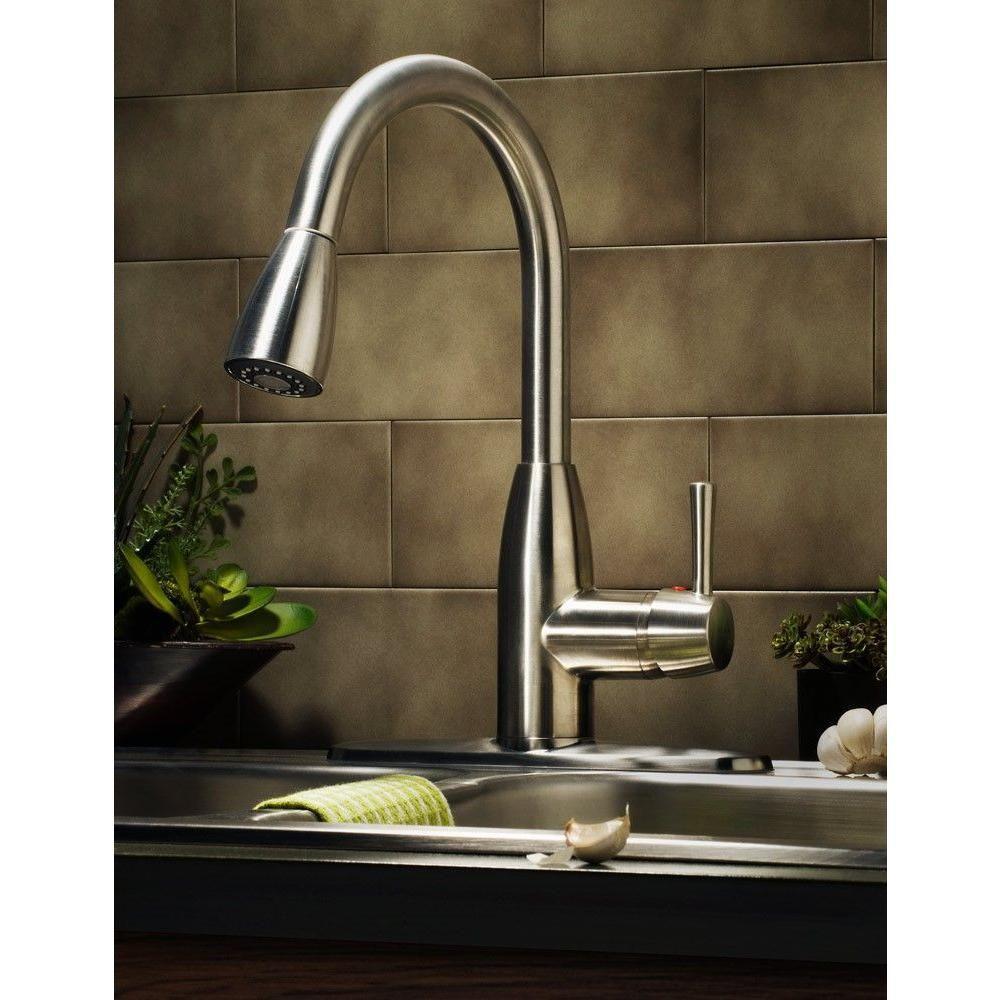 Fairbury Single-Handle Pull-Down Sprayer Kitchen Faucet in Stainless Steel - Super Arbor