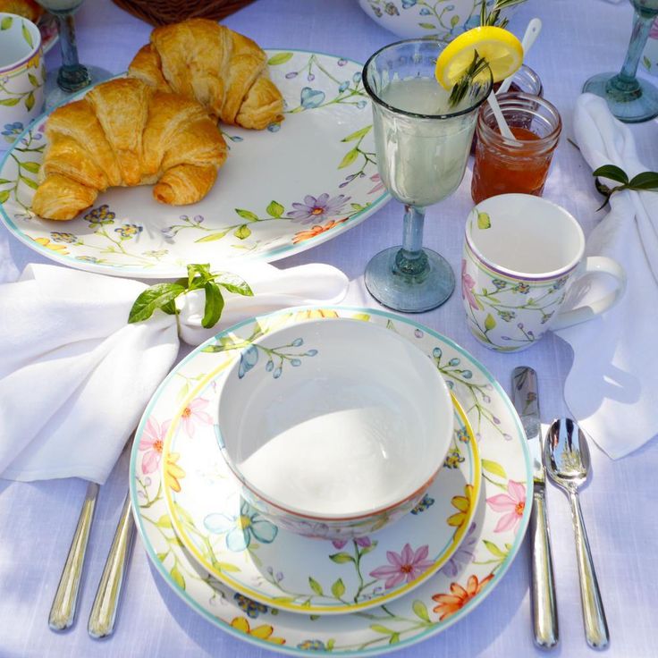 Charlotte 16-Piece Floral Multicolor Stoneware Dinnerware Set (Service for 4)