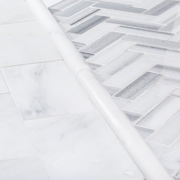 Jeffrey Court Zebra Plains Gray Herringbone 11 in. x 12.75 in. x 10 mm Polished Marble Mosaic Wall/Floor Tile
