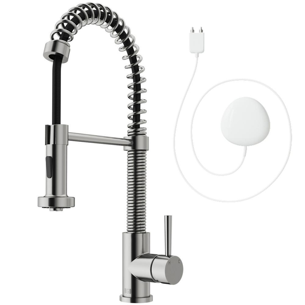 Edison Single-Handle Pull-Down Sprayer Kitchen Faucet with FloodSense Technology in Matte Black - Super Arbor