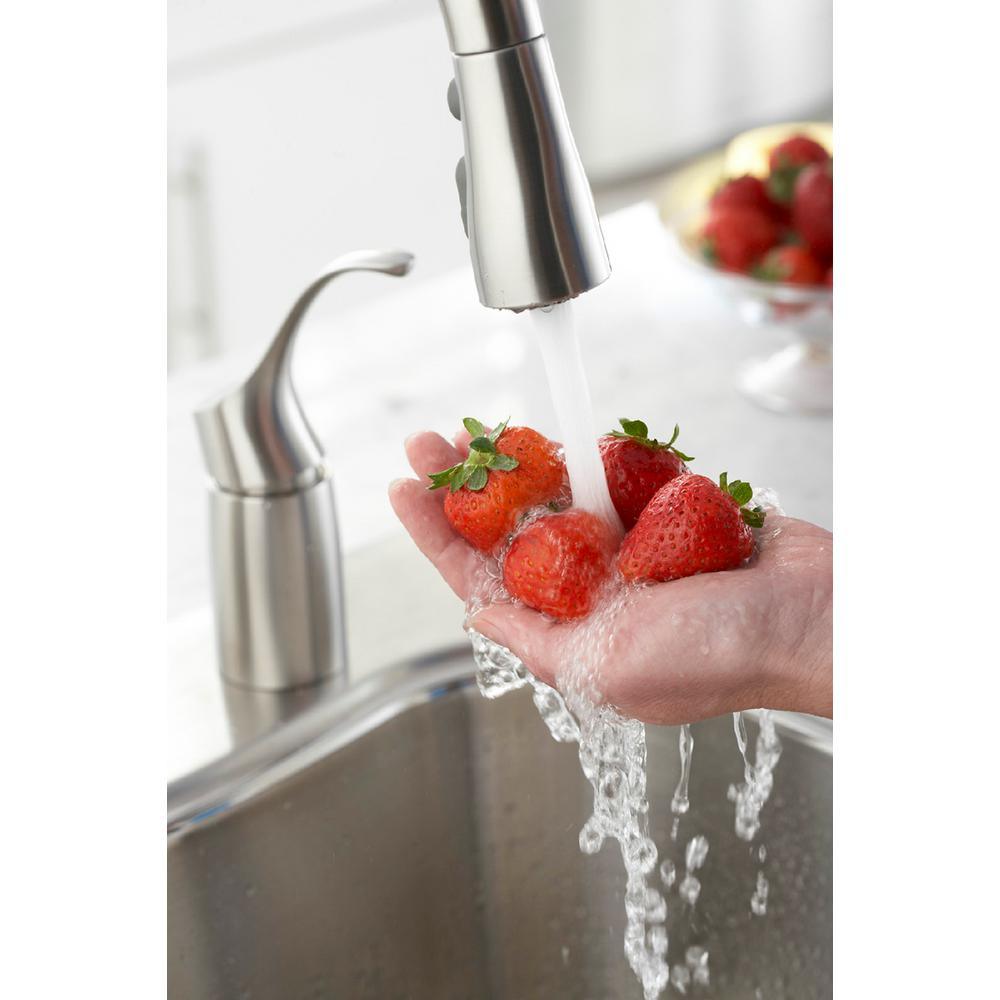 Simplice Single-Handle Pull-Down Sprayer Kitchen Faucet in Vibrant Stainless - Super Arbor