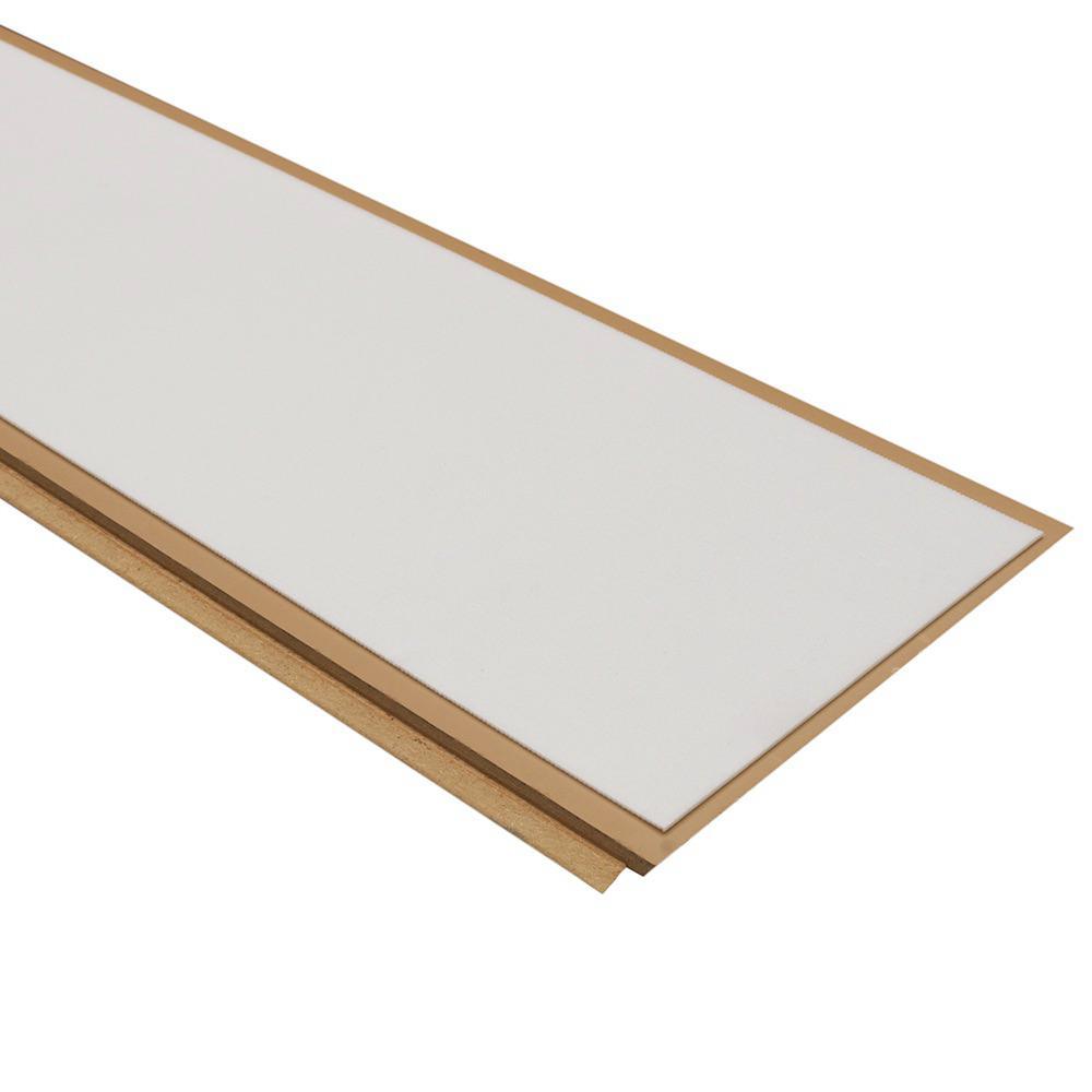 Pergo XP Classic Auburn Oak 8 mm T x 7.48 in. W x 47.24 in. L Laminate Flooring (19.63 sq. ft. / case)