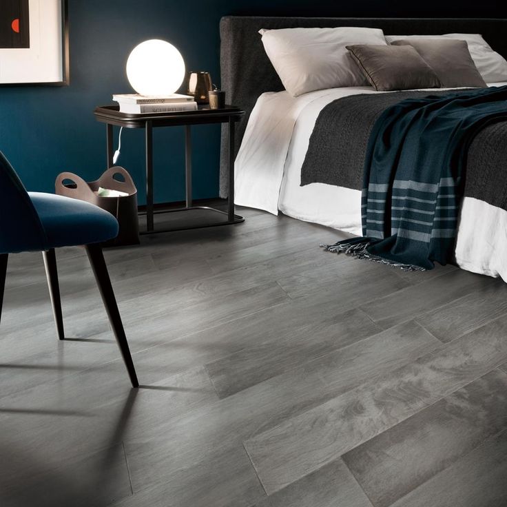 Style Selections 5-in Gray Fog Birch Smooth/Traditional Engineered Hardwood Flooring (36.09-sq ft)