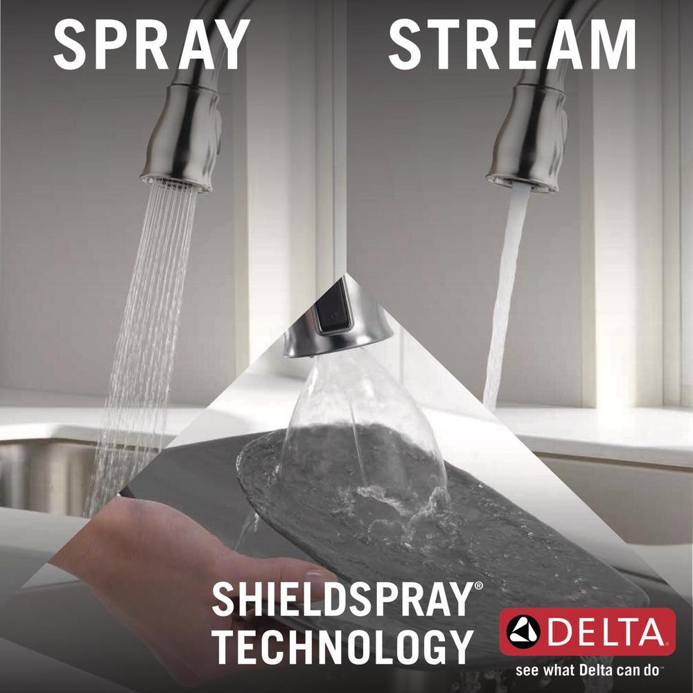 Leland Single-Handle Pull-Down Sprayer Kitchen Faucet with ShieldSpray in Stainless - Super Arbor