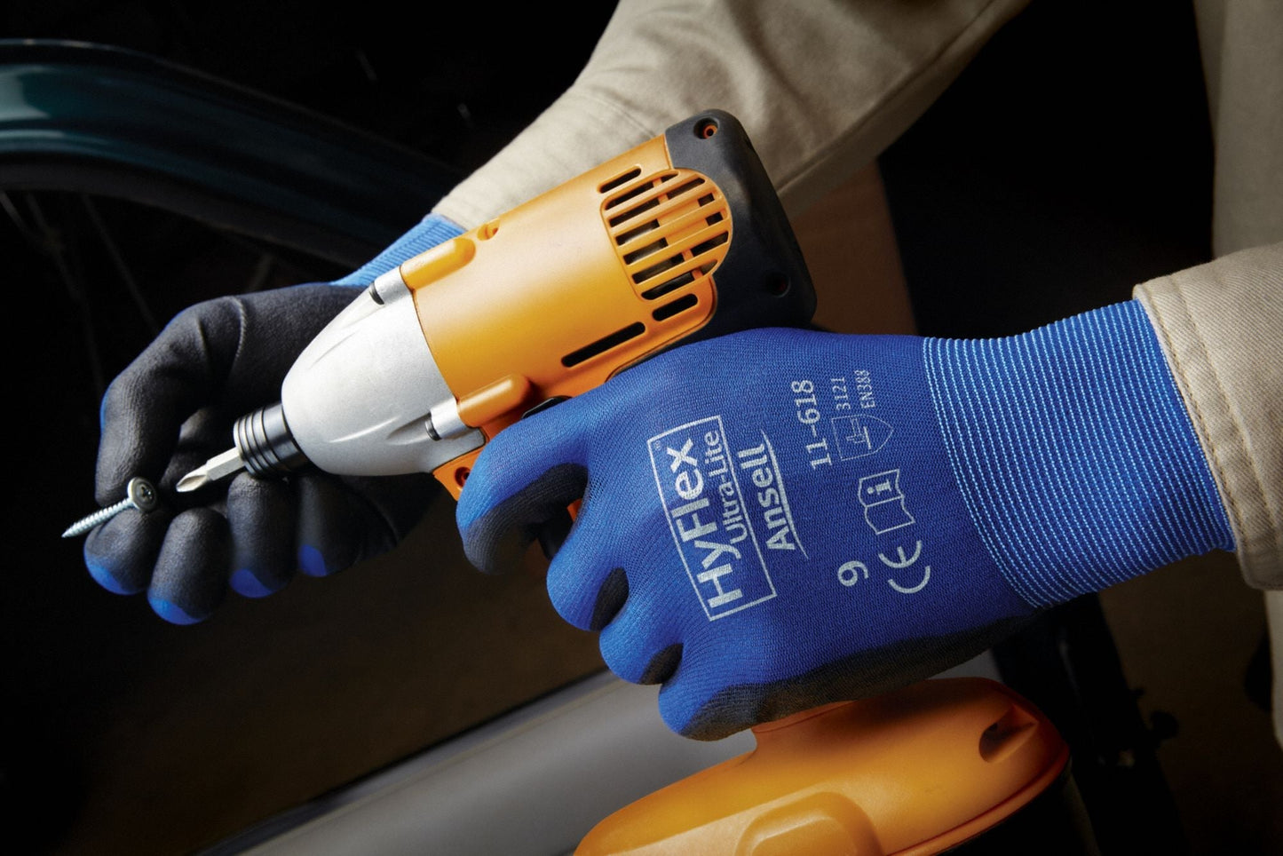 HYFLEX HyFlex 11-618 Coated Gloves, Large, Blue Nylon with Polyurethane Palm