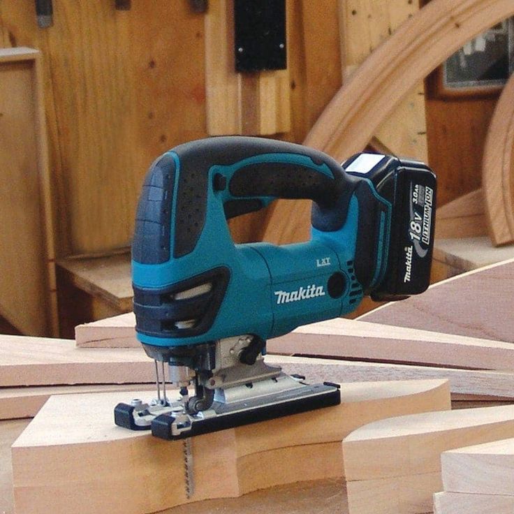 18-Volt LXT Lithium-Ion Cordless Jig Saw Kit