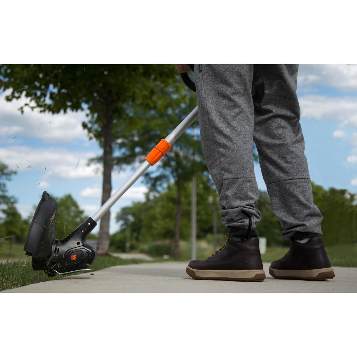 WEN 40-Volt Max Lithium-Ion Cordless 14 in. 2-in-1 String Trimmer and Edger with 2Ah Battery and Charger