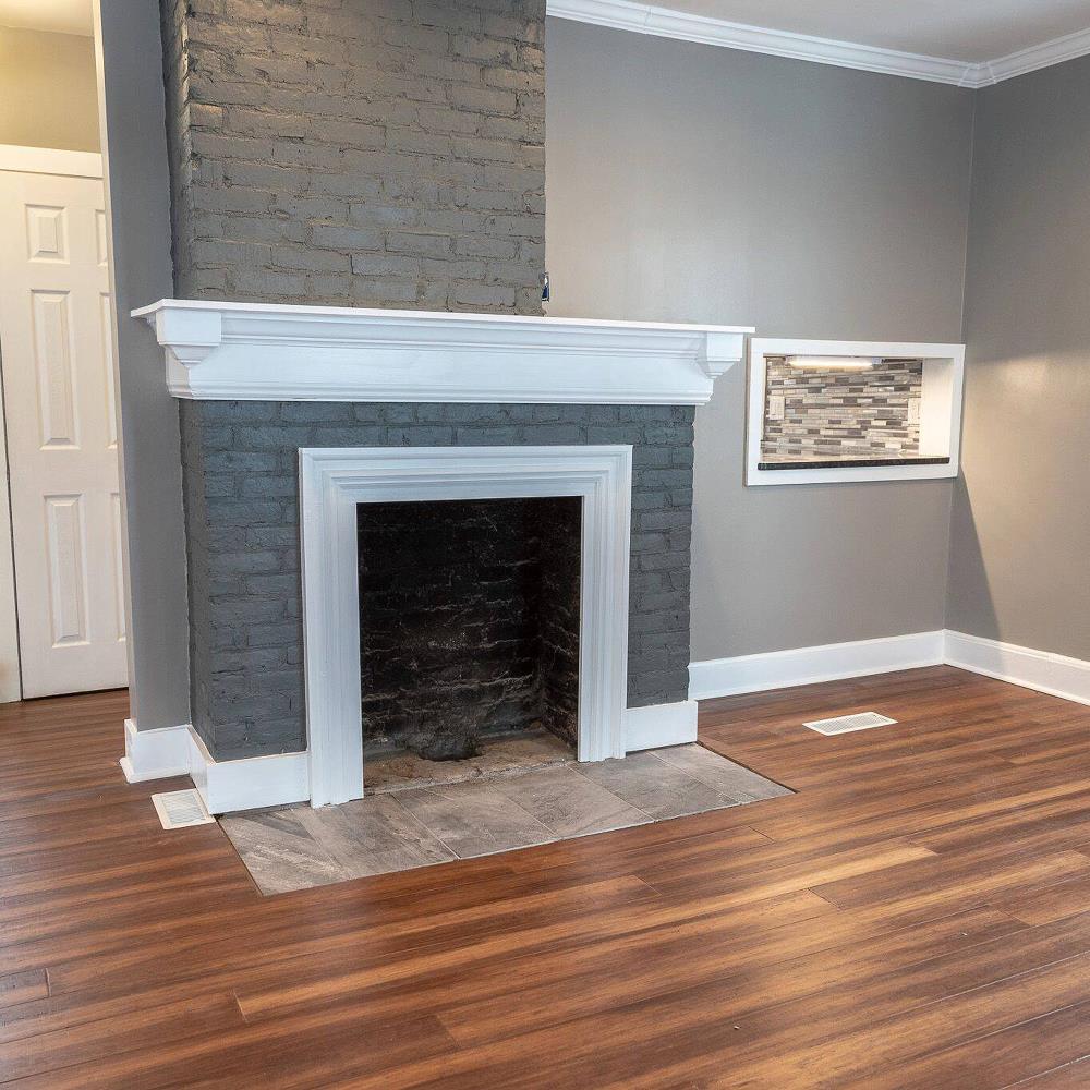 Cali Bamboo Fossilized 5.31-in Bourbon Barrel Bamboo Distressed Engineered Hardwood Flooring (21.5-sq ft)