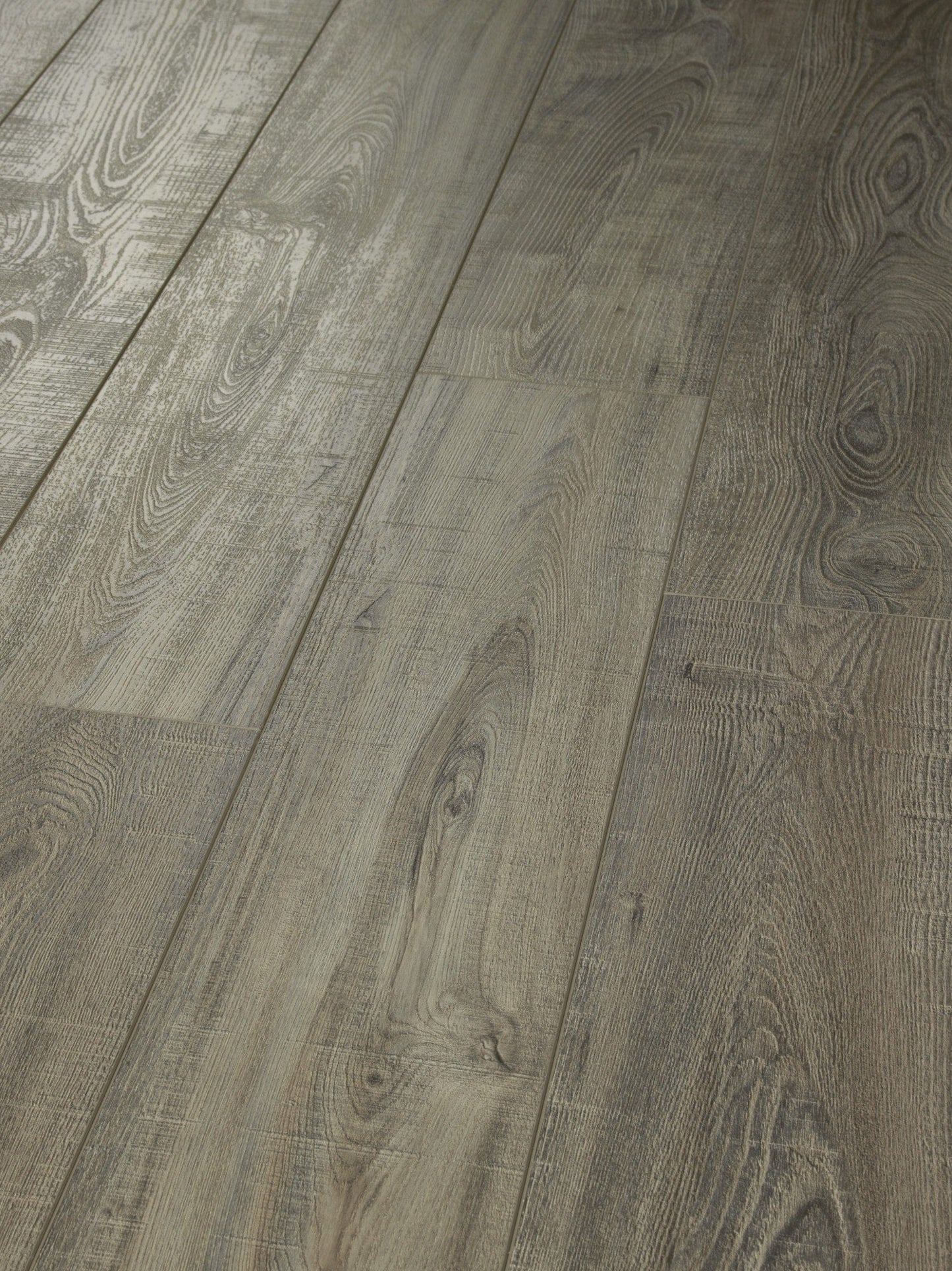 Shaw Parallax HD Plus Charming Gray 20-mil x 7-in W x 48-in L Waterproof Interlocking Luxury Vinyl Plank Flooring (18.91-sq ft/ Carton)