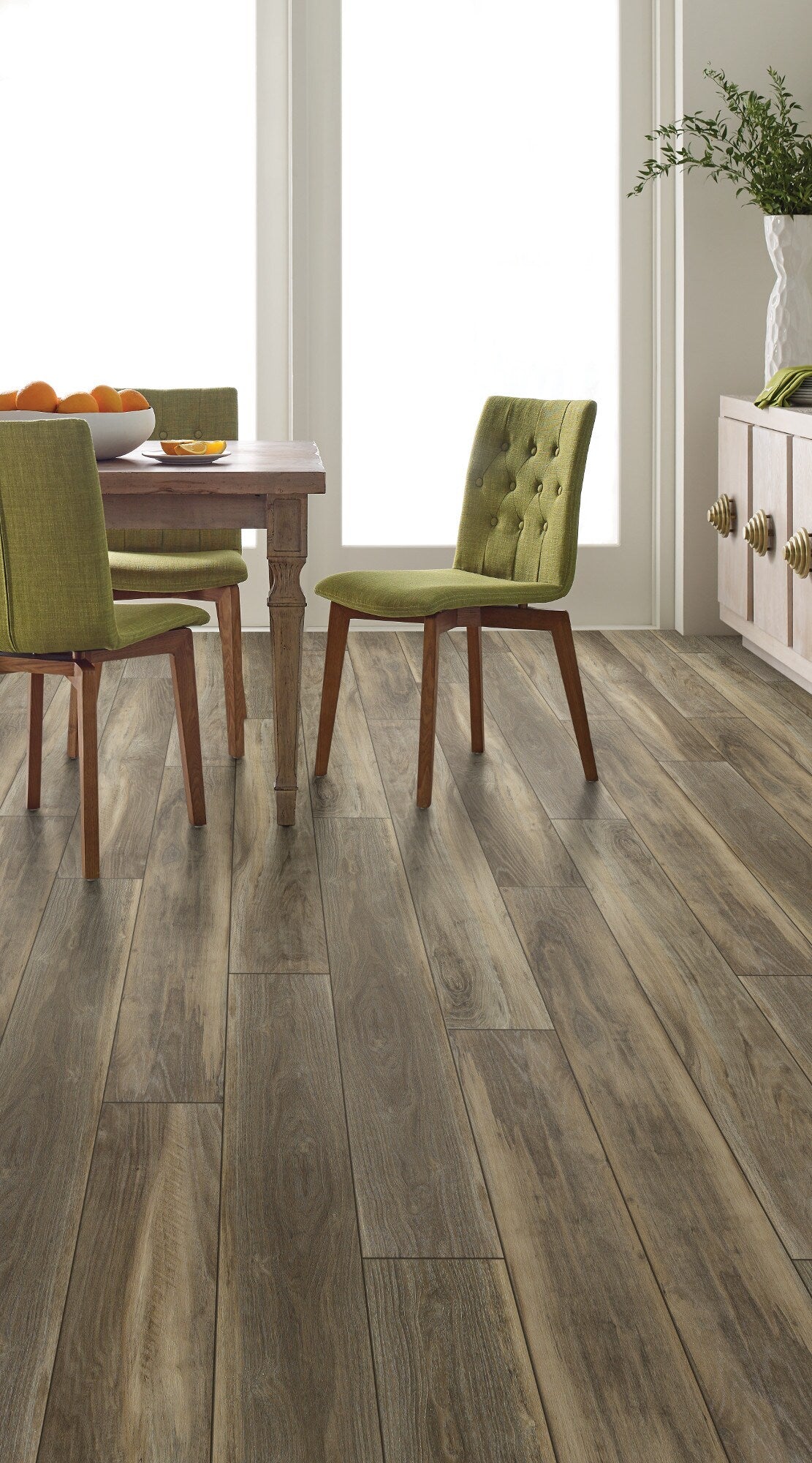 Shaw Parallax HD Plus Alluring 7-in Wide x 8-mm Thick Waterproof Luxury Vinyl Plank Flooring (18.91-sq ft)