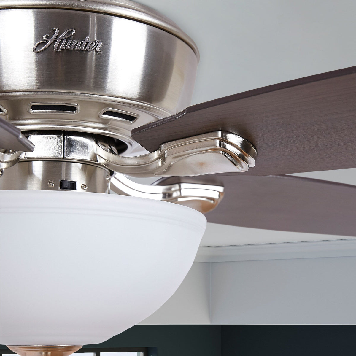 Hunter Creekside LED 52-in Brushed Nickel Indoor Ceiling Fan with Light Kit (5-Blade)