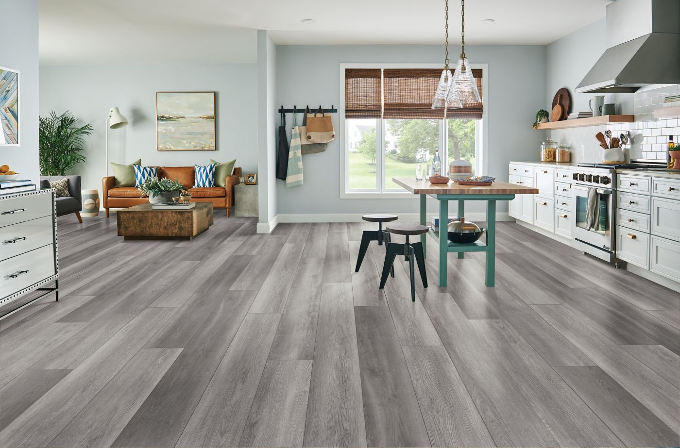 Armstrong Flooring Empower Harbor Seal 9-in W x 72-in L x 7-mm T Waterproof Interlocking Luxury Vinyl Plank Flooring (18.19-sq ft/Carton)