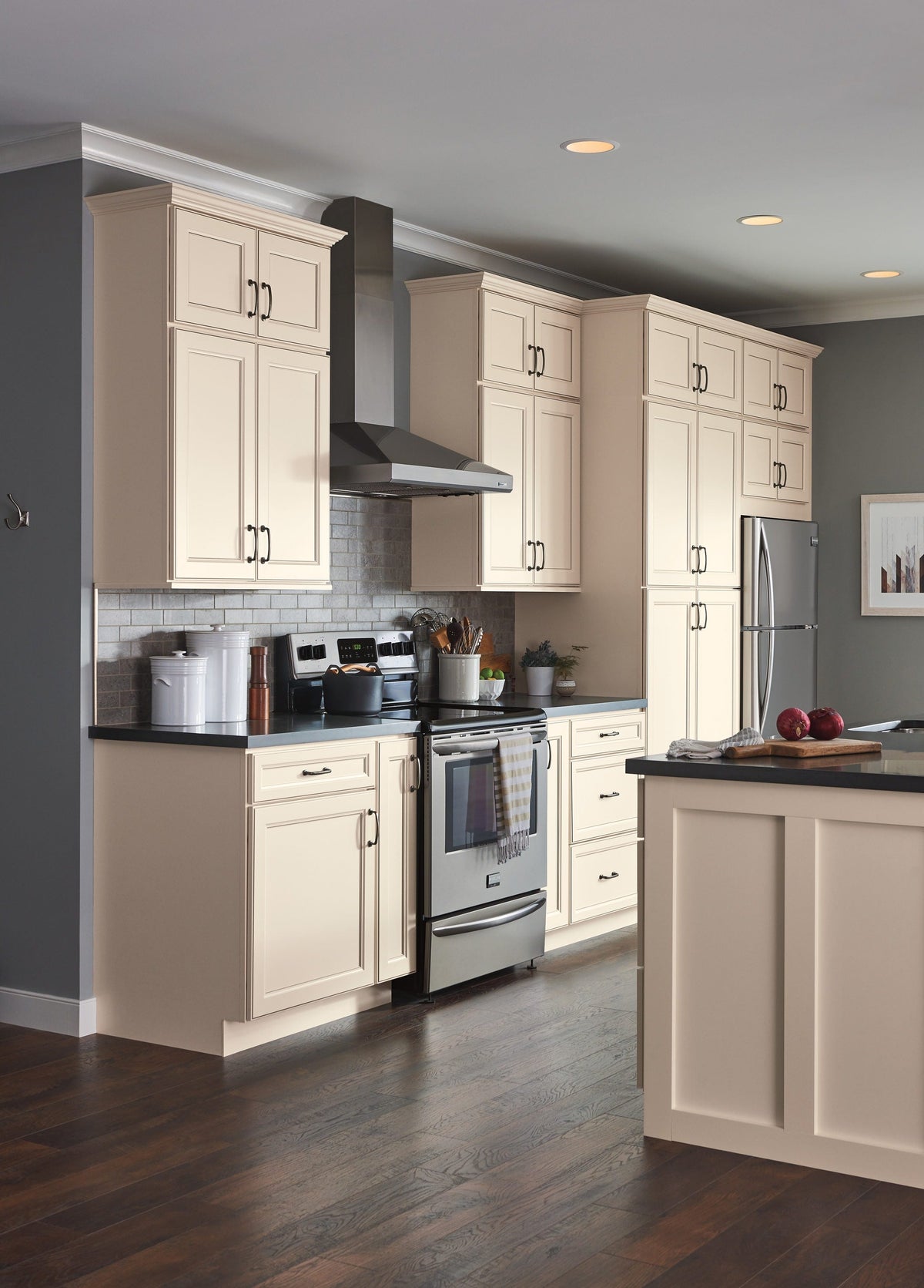Diamond NOW Caspian 21-in W x 35-in H x 23.75-in D TrueColor Toasted Antique Door and Drawer Base Stock Cabinet