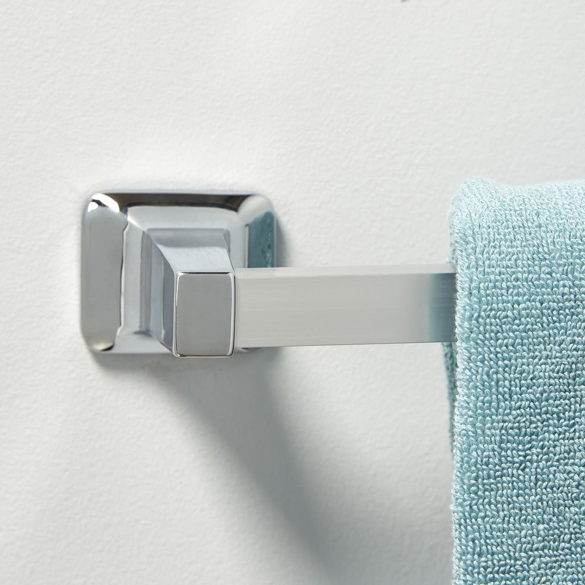 Project Source Seton 18-in Chrome Wall Mount Single Towel Bar