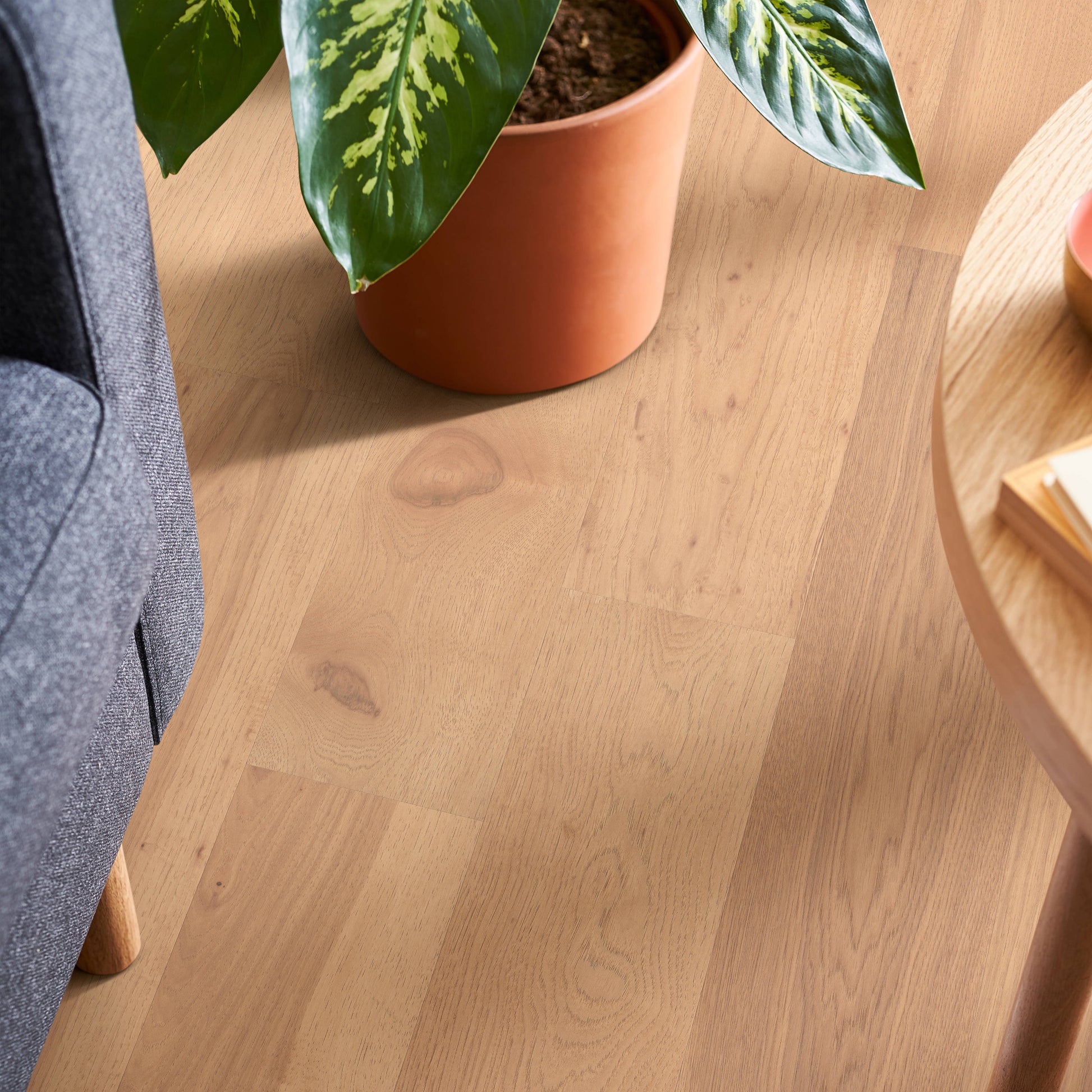 SMARTCORE Hickory Hawkeye hardwood flooring — detail view