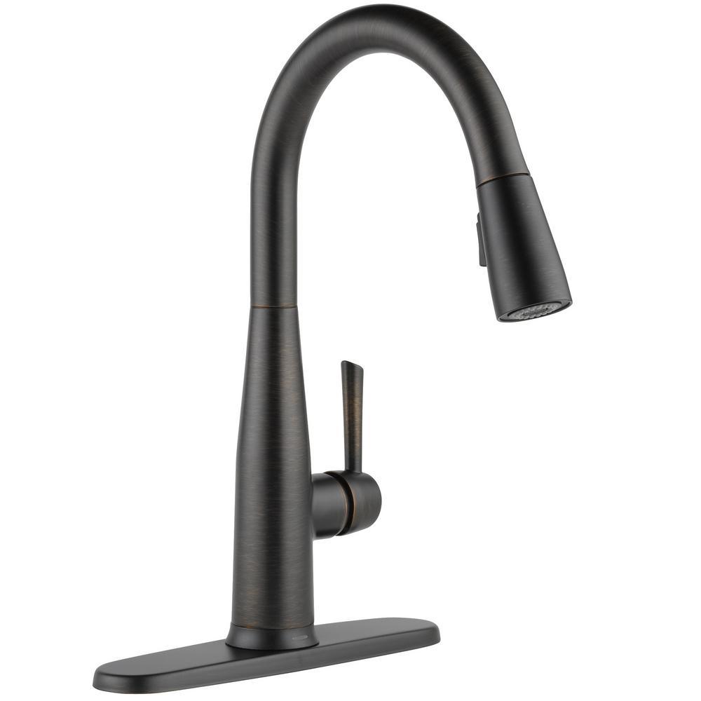 Essa Touch2O Technology Single-Handle Pull-Down Sprayer Kitchen Faucet with MagnaTite Docking in Arctic Stainless - Super Arbor