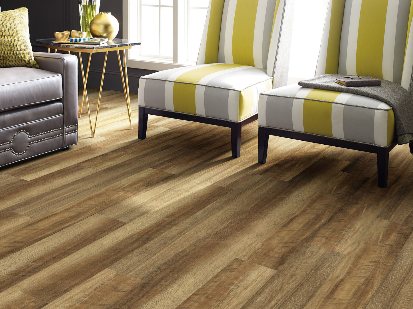 Shaw Floors Shaw Newcastle Watchman Oak Brown 12-mil x 7-in W x 48-in L Waterproof Interlocking Luxury Vinyl Plank Flooring (18.68-sq ft/ Carton)