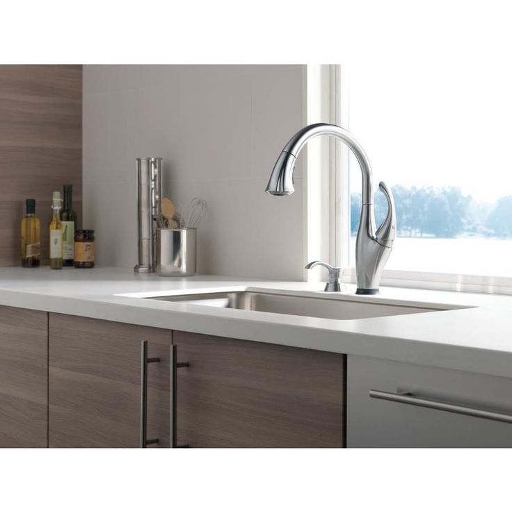 Delta Addison Touch2O Arctic Stainless 1-Handle Deck-Mount Pull-Down Touch Kitchen Faucet (Deck Plate Included)