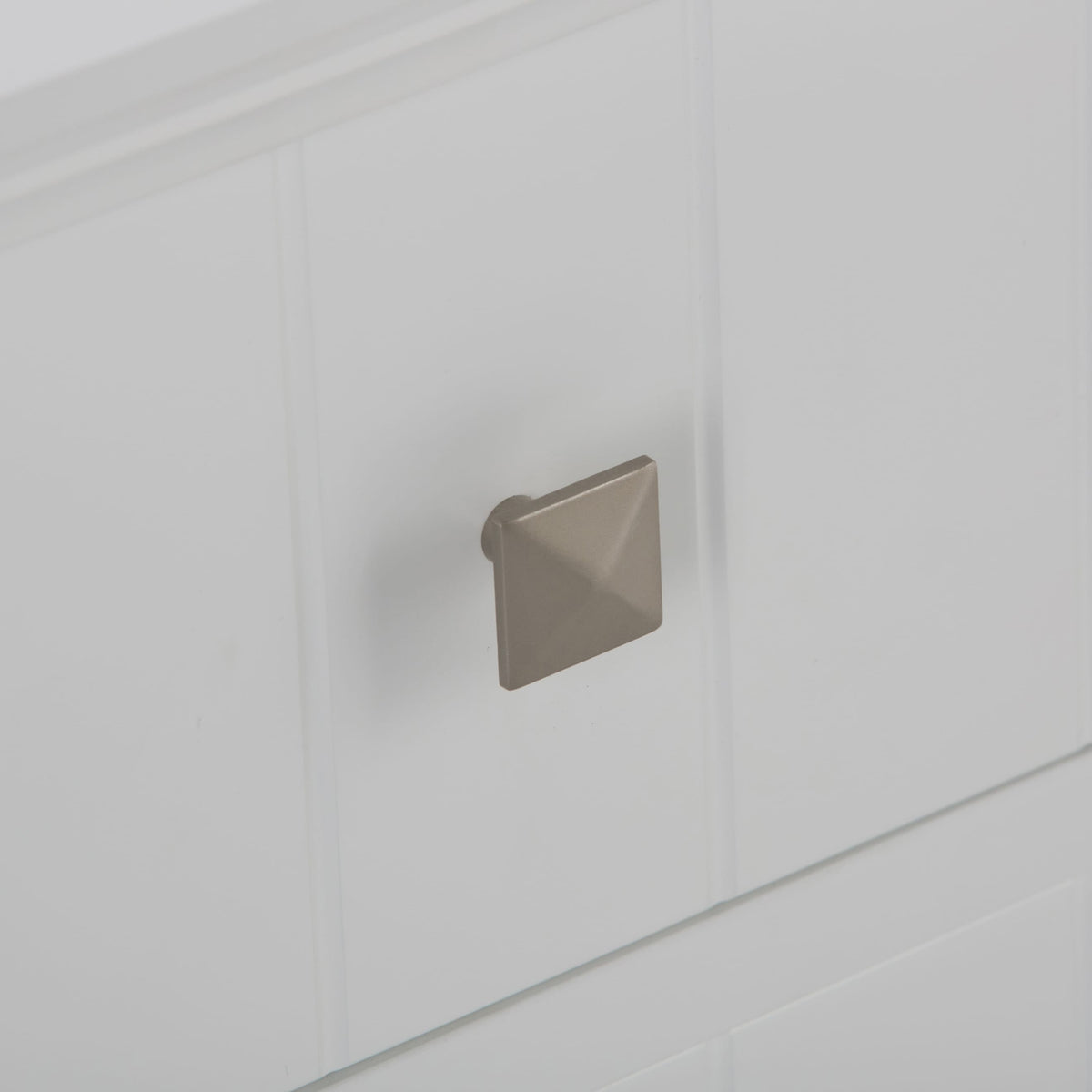 Simpli Home Acadian 18.1-in x 32.1-in x 15.75-in White Freestanding Soft Close Linen Cabinet
