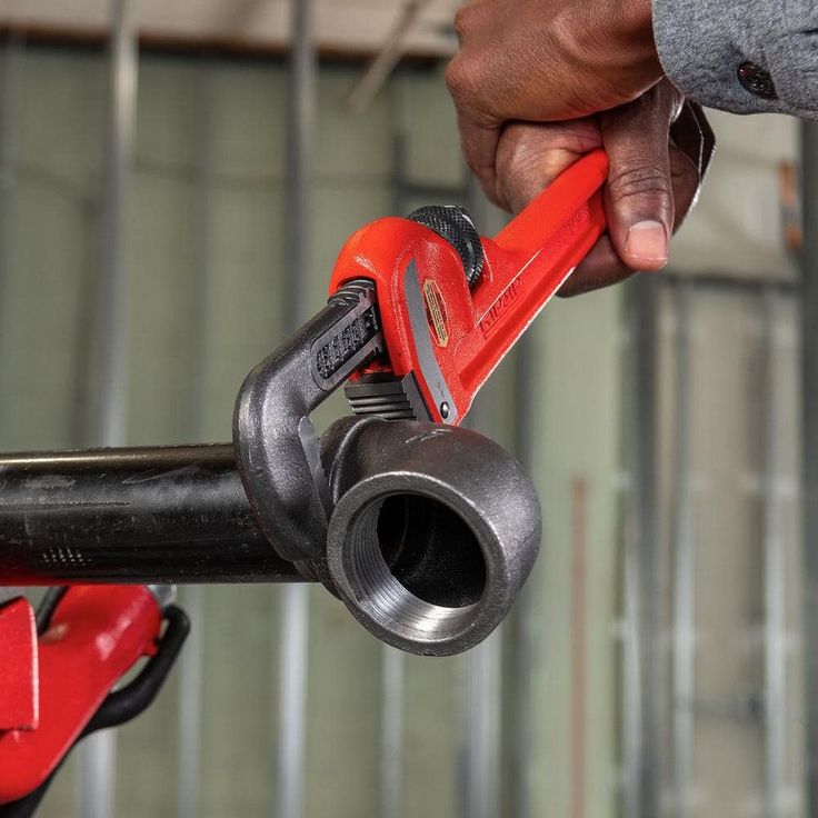 Heavy Duty Pipe Wrench Bundle