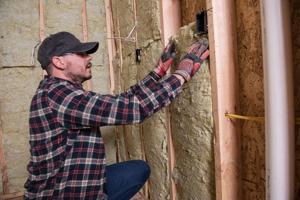 Johns Manville MinWool SAFB Mineral Wool Batt Insulation R-3.7, 24 in. x 48 in. x 3 in., Unfaced (80 sq ft)