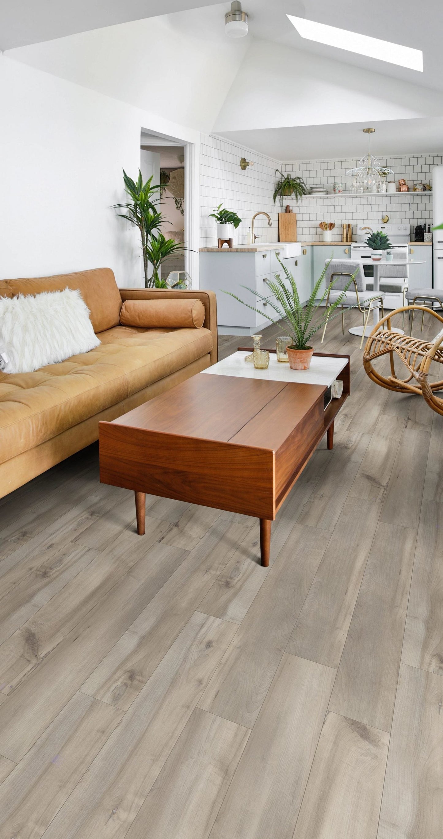 Shaw Tundra Plus Spyglass 7-in Wide x 5-mm Thick Waterproof Luxury Vinyl Plank Flooring (18.91-sq ft)