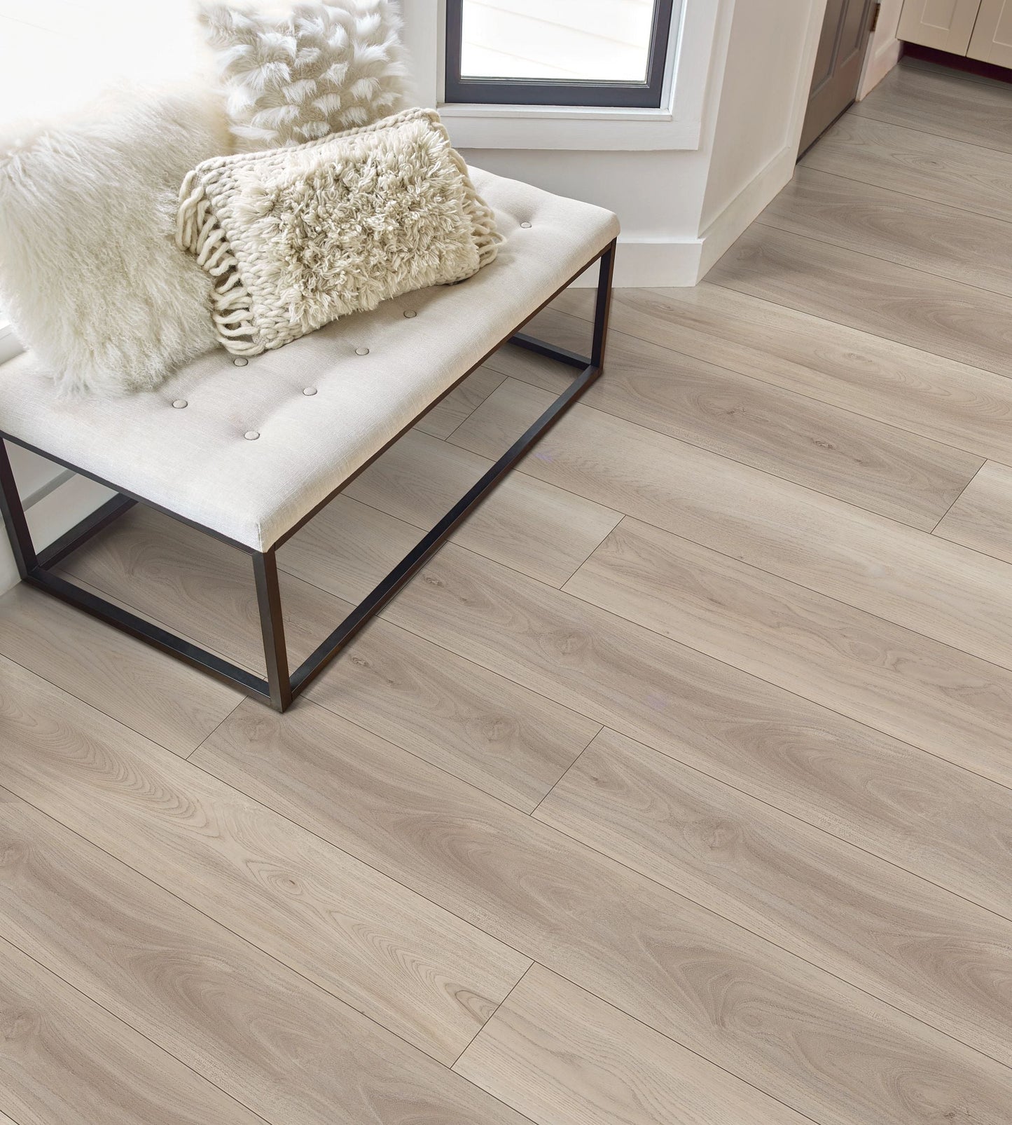 Shaw Tundra Plus Beacon 7-in Wide x 5-mm Thick Waterproof Luxury Vinyl Plank Flooring (18.91-sq ft)