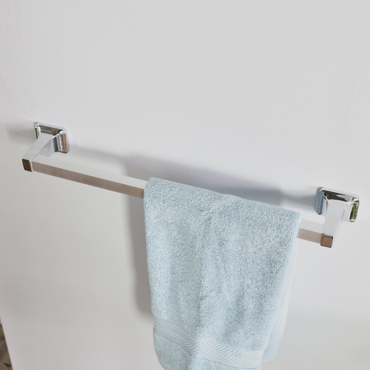 Project Source Seton 18-in Chrome Wall Mount Single Towel Bar