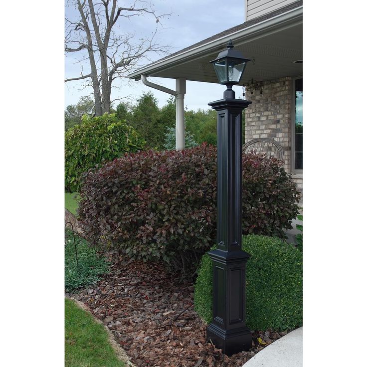 Mayne Signature Black Lamp Post with Mount