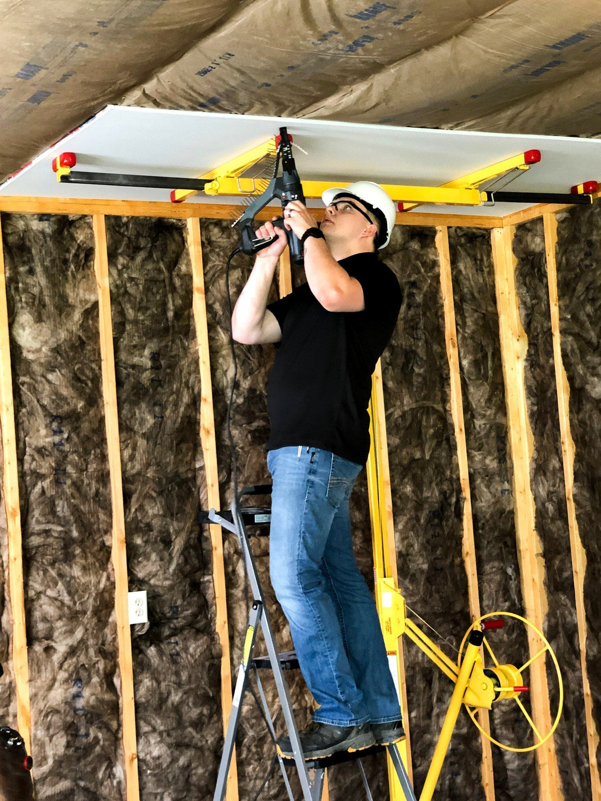 PANELLIFT Yellow Steel Drywall Lift 11ft Max Height 55in Width 49in Length 150lb Capacity - Easy Assembly, Tilting Cradle, Fits 4ft x 16ft Sheets