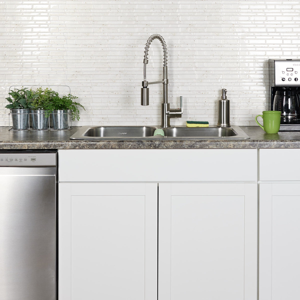 Project Source Flynt Brushed Stainless Single-Handle Deck-Mount Pull-Down Kitchen Faucet with Deck Plate, 1.8 GPM