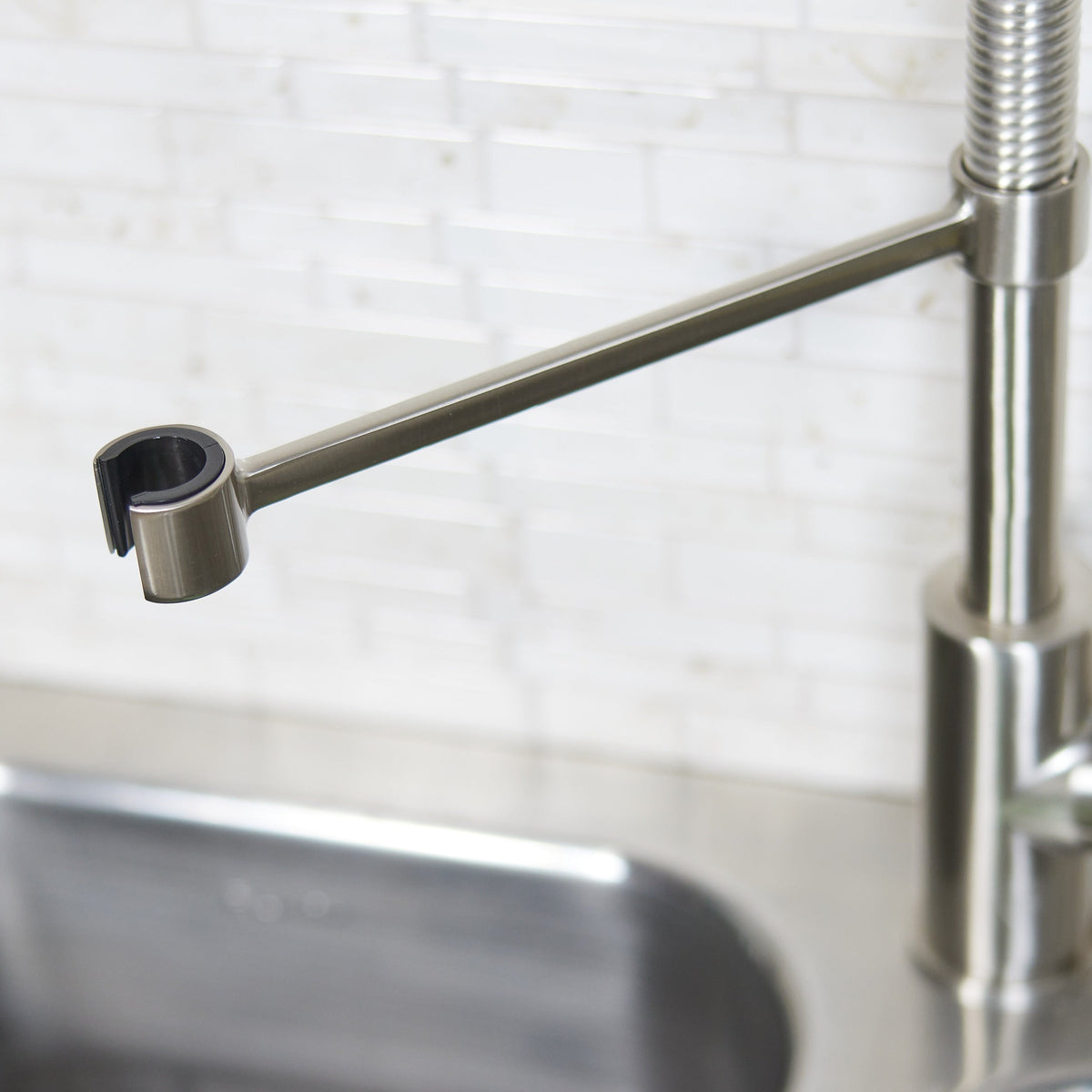 Project Source Brushed Nickel 1-Handle Deck-Mount Pull-Down Kitchen Faucet with Deck Plate