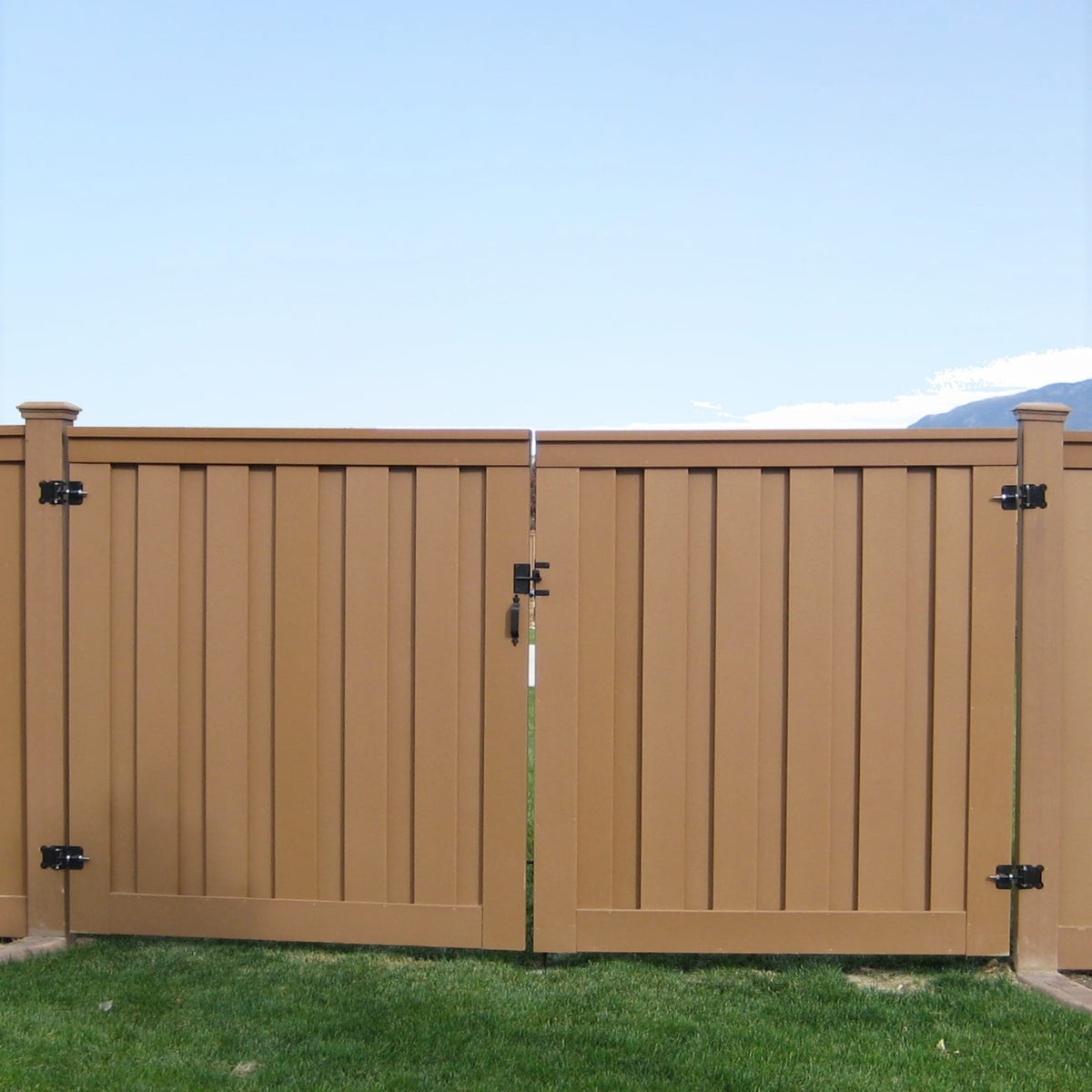Trex Fencing Seclusions 6-ft H x 8-ft W Saddle Composite Fence Gate