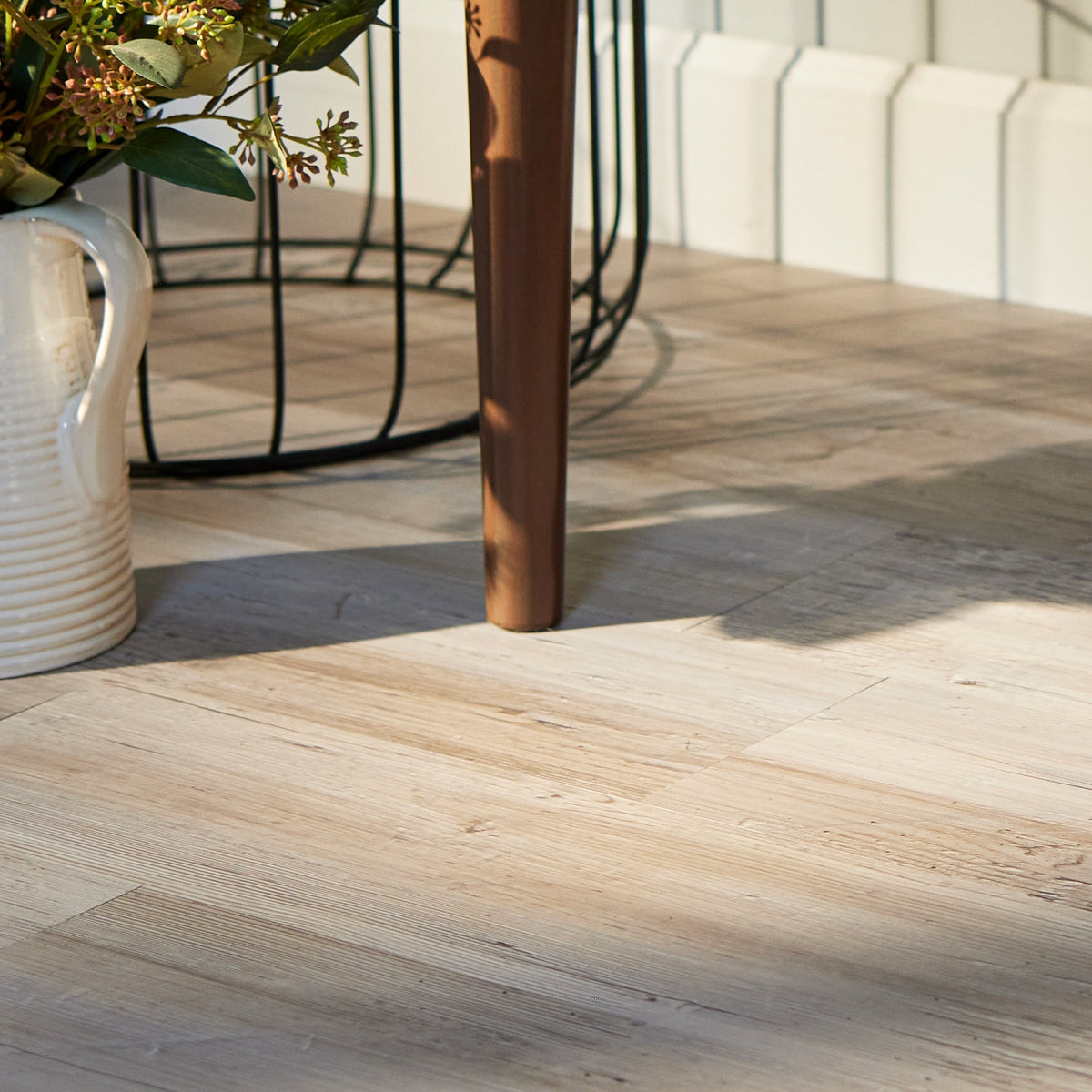 Style Selections Monterey 6-in W x 36-in L x 1.5-mm Thick Peel-and-Stick Luxury Vinyl Plank Flooring, Water-Resistant, 21-sq ft Carton