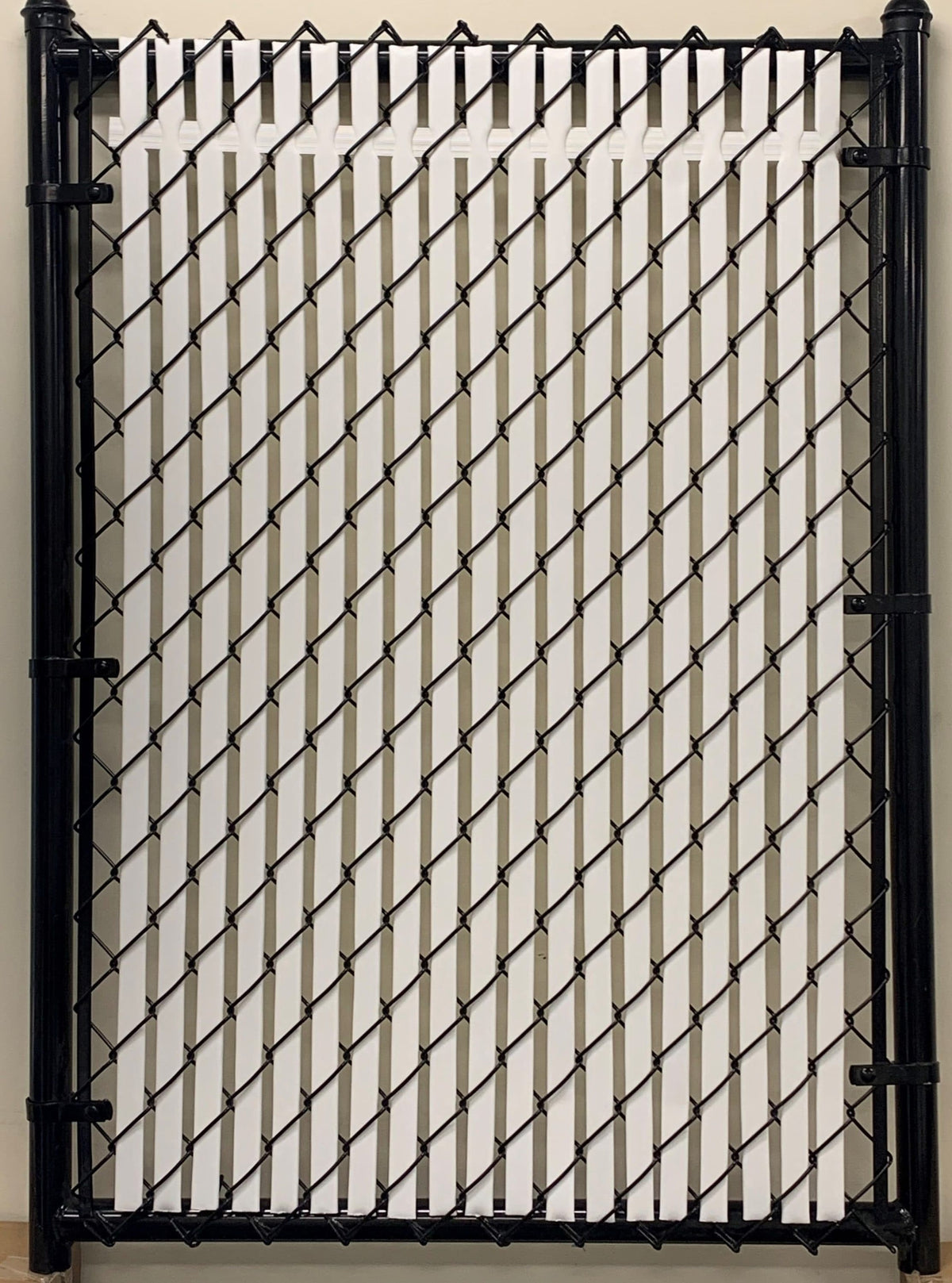 Pexco 5-ft H x 1-in W White Hdpe Chain Link Fence Slat 82-Pack