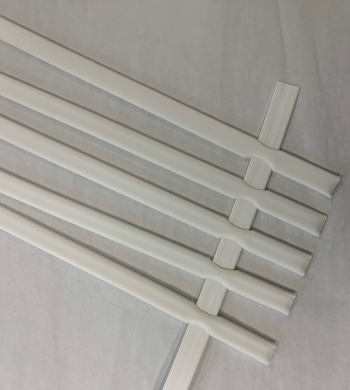 Pexco 5-ft H x 1-in W White Hdpe Chain Link Fence Slat 82-Pack