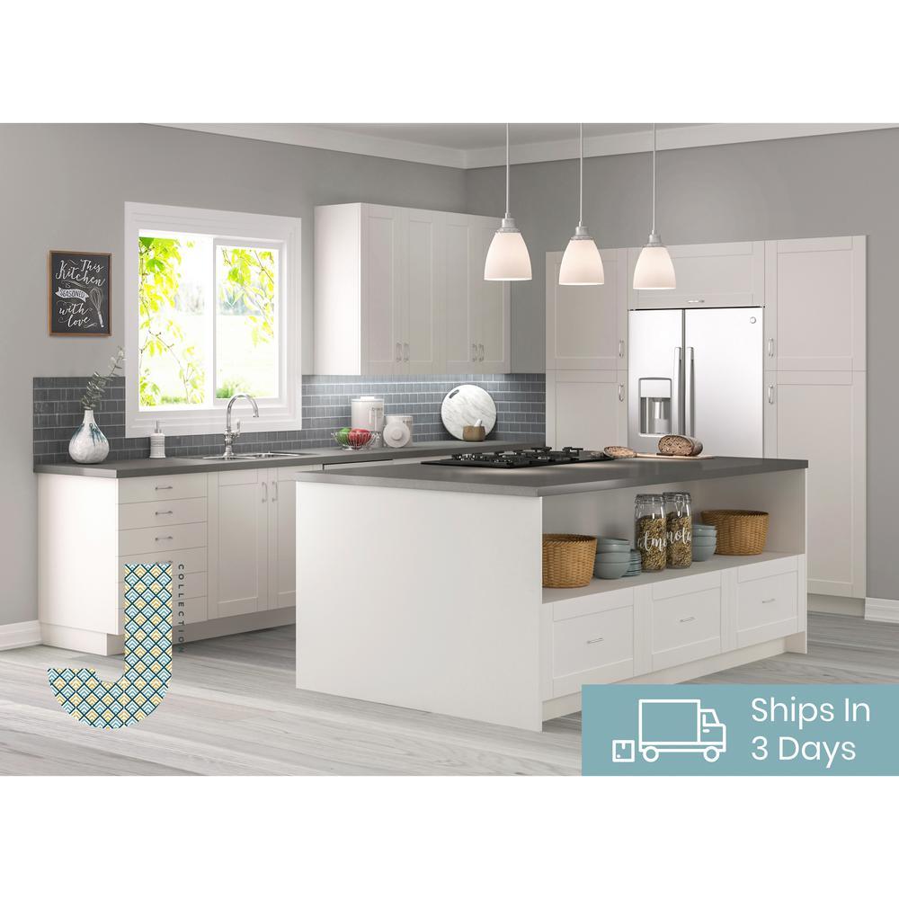 Shaker Assembled 30 in. x 94.5 in. x 24 in. Pantry Cabinet w/ 2-Inner Drawers & Three Pull Out Drawers in Vanilla White - Super Arbor
