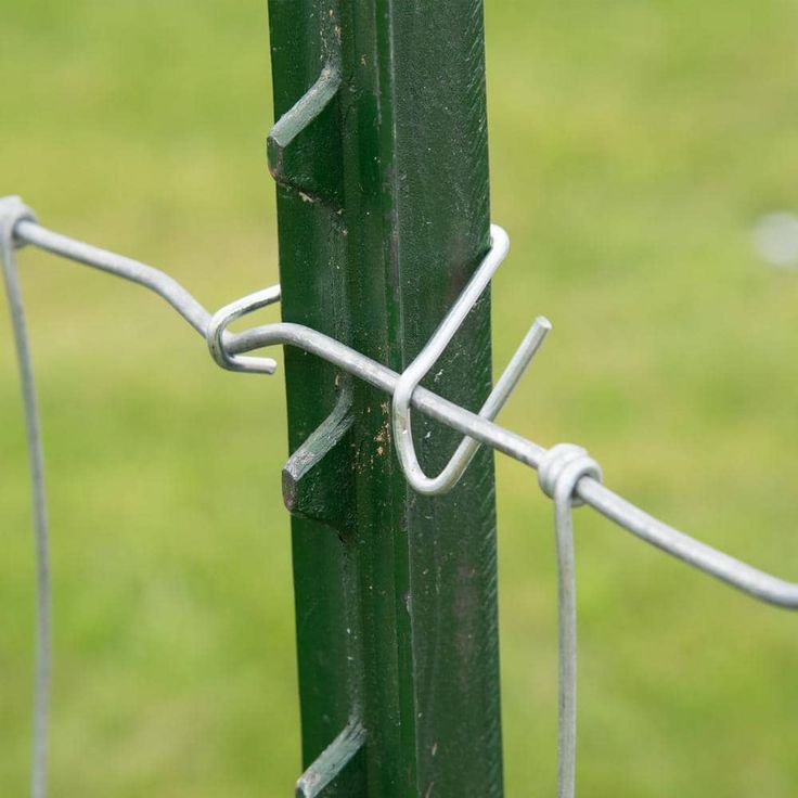 Everbilt 1-3/4 in. x 3-1/2 in. x 5 ft. Green Steel Fence T-Post with Anchor Plate