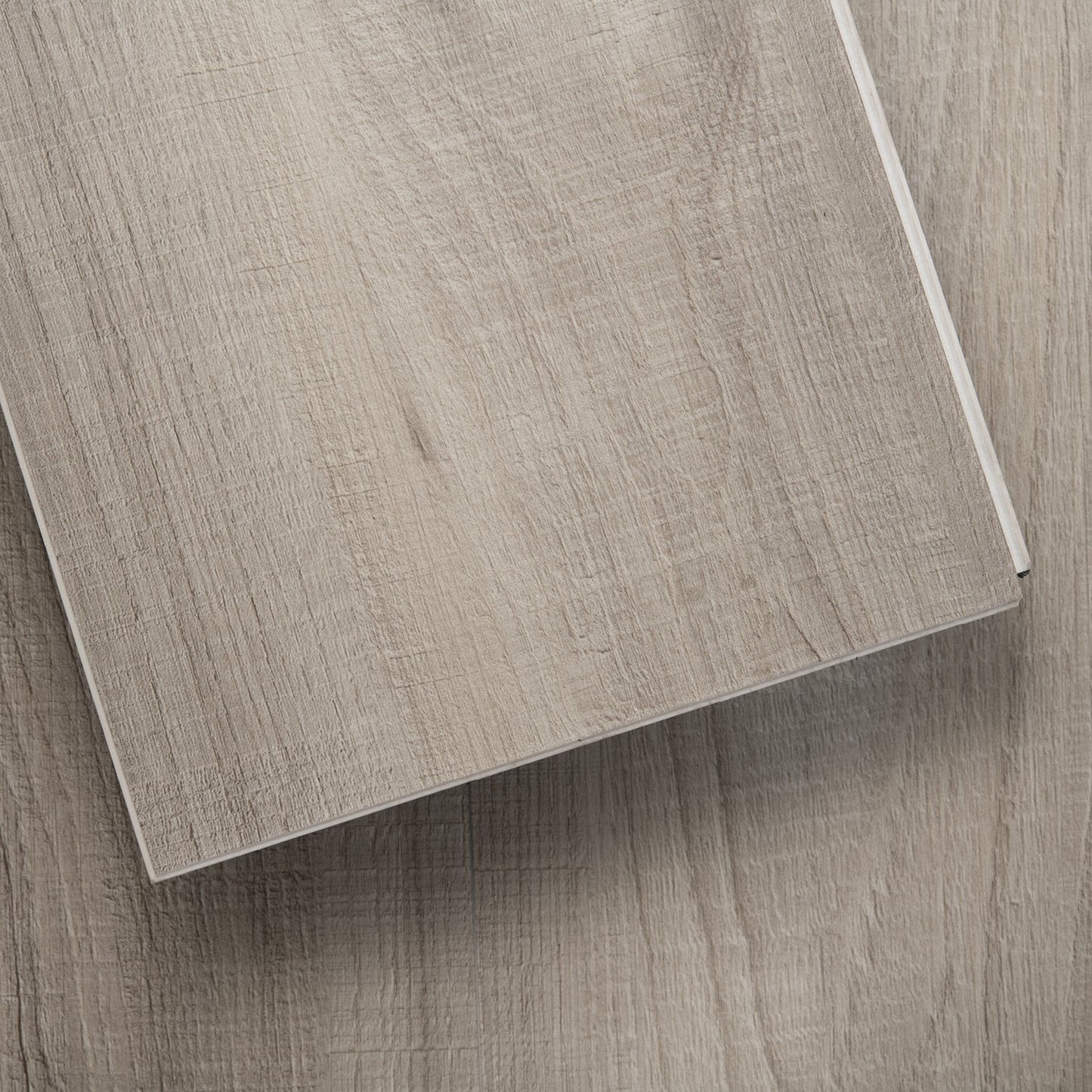 Lucida USA Maxcore Silver Leaf 7-3/32-in Wide x 5-1/2-mm Thick Waterproof Interlocking Luxury Vinyl Plank Flooring (24.5-sq ft)