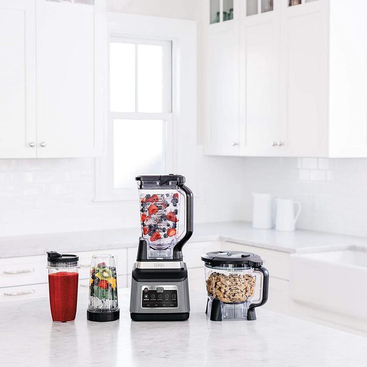 Professional Plus 72 oz. 3-Speed Black Blender with Auto-iQ