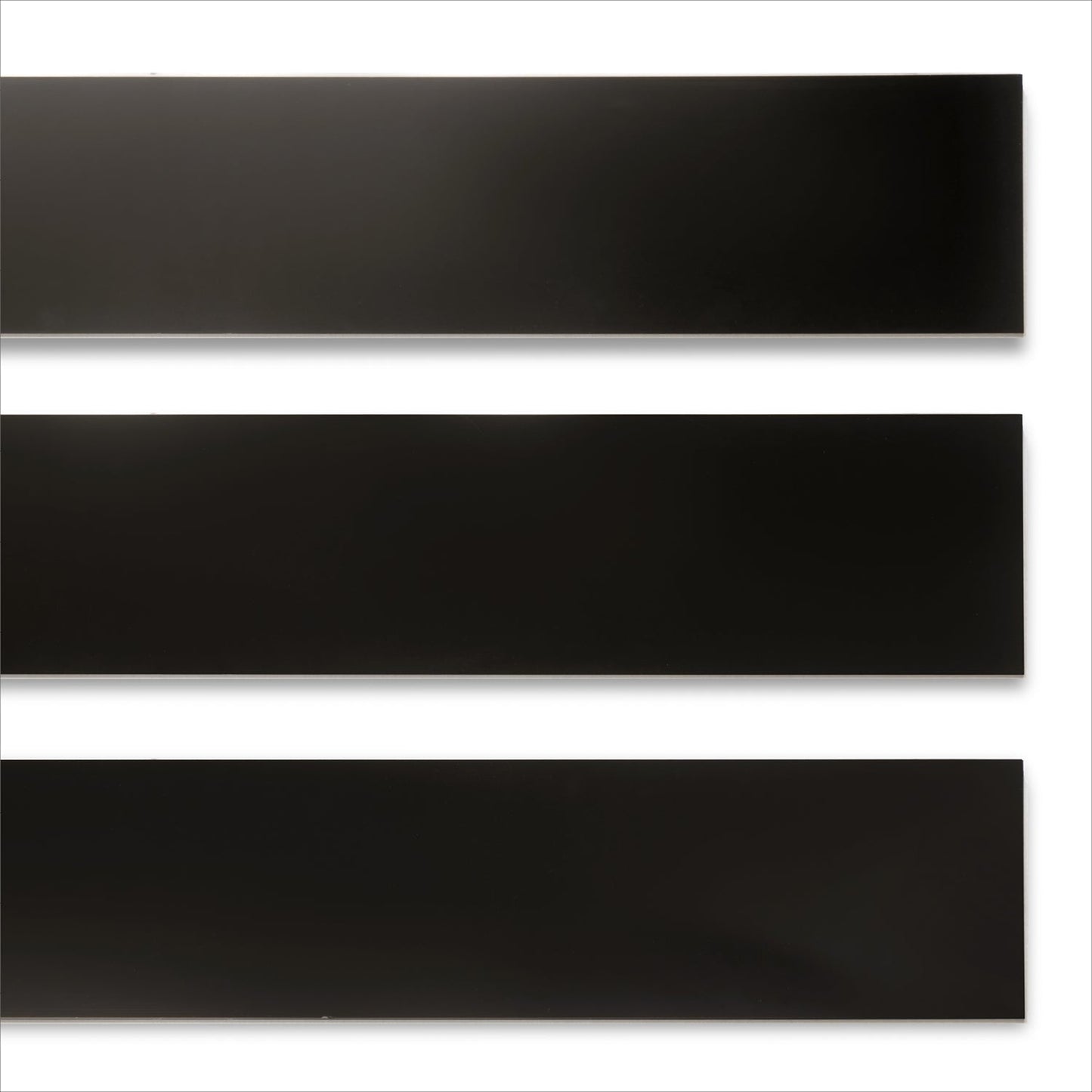 Lucida USA MaxCore Piano Black 7-3/32-in Wide x 5-1/2-mm Thick Waterproof Interlocking Luxury Vinyl Plank Flooring (24.5-sq ft)