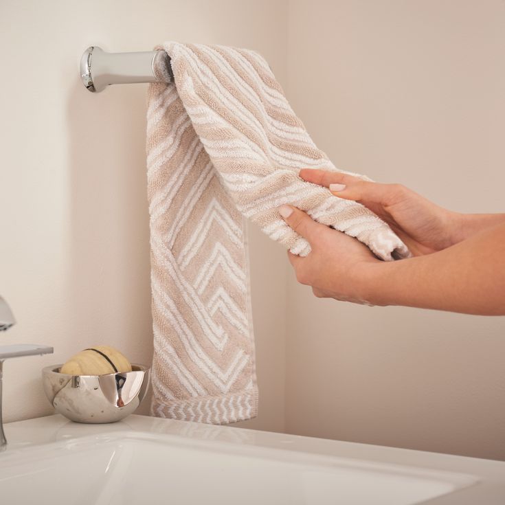 Genta 6.88 in. Hand Towel Bar in Brushed Nickel