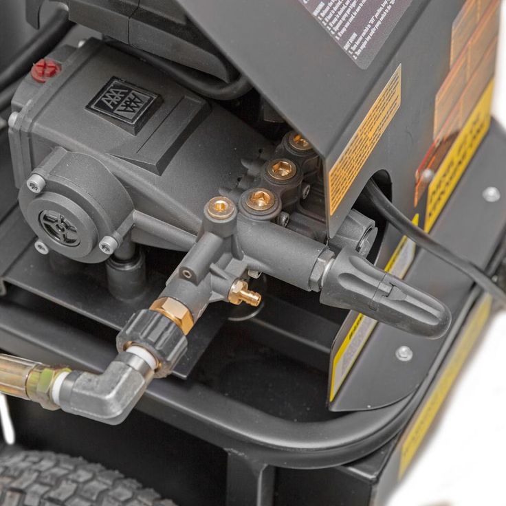Simpson Mini Brute 1500 PSI at 1.8 GPM with Triplex Plunger Pump Hot Water Professional Electric Pressure Washer